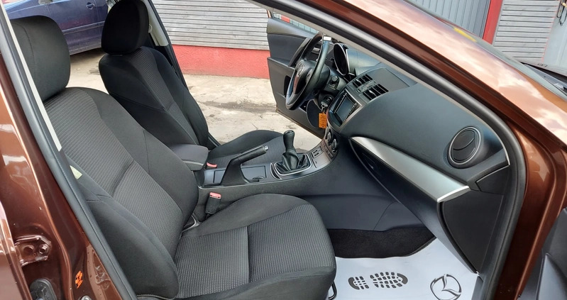 Mazda 3 cena 28900 przebieg: 110898, rok produkcji 2011 z Poznań małe 781